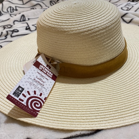 Gesu Salvatore sun protection hat. - Picture 2 of 13
